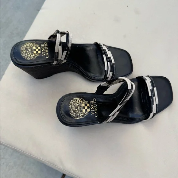 Vince Camuto Black Wedge Sandals - Picture 4 of 11